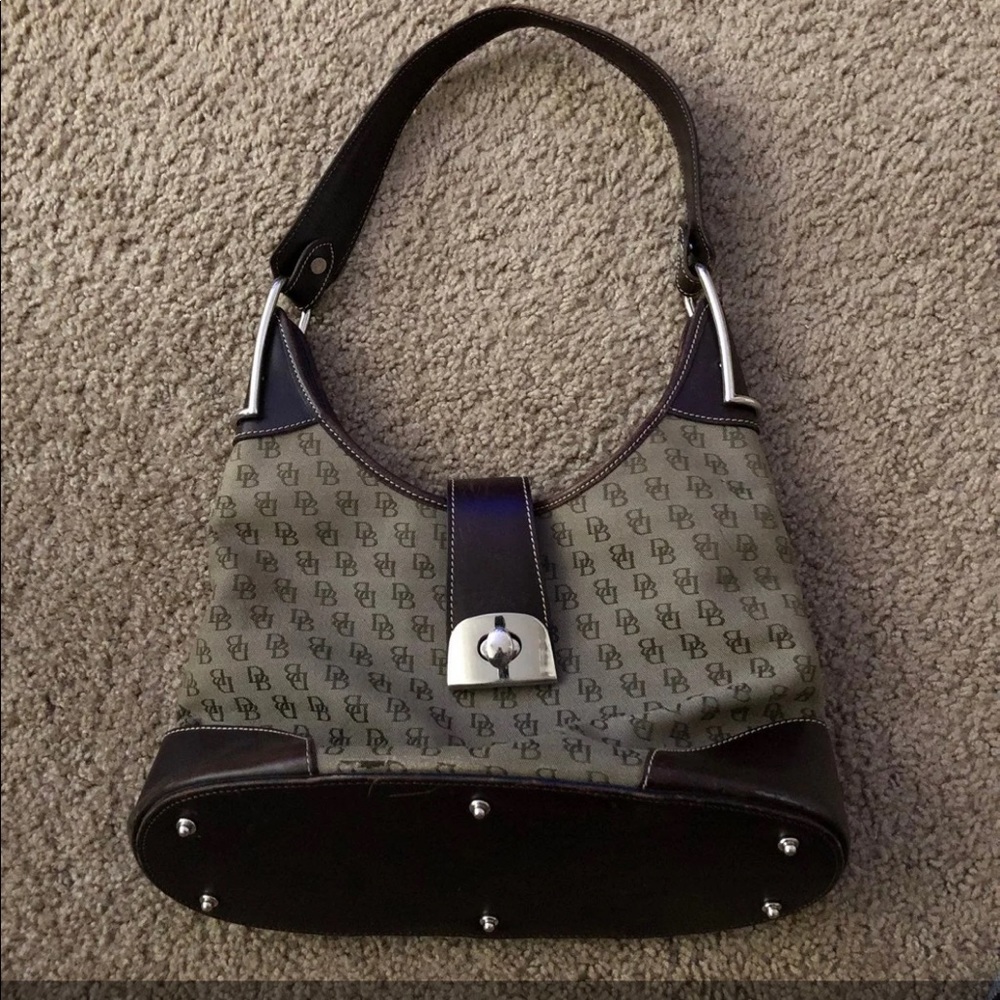 Dooney & Bourke serial number b2157558